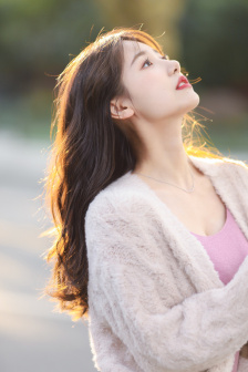 叶子楣三级露全乳电影